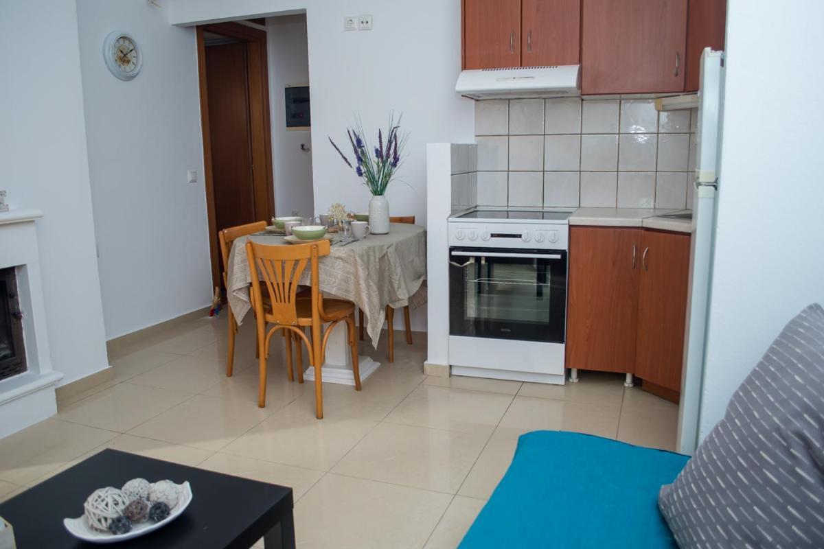Sun Βy Τhe Sea 100M From The Beach Lägenhet Agia Pelagia Exteriör bild