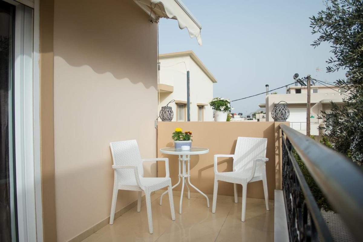 Sun Βy Τhe Sea 100M From The Beach Lägenhet Agia Pelagia Exteriör bild