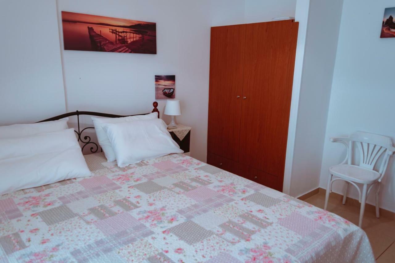 Sun Βy Τhe Sea 100M From The Beach Lägenhet Agia Pelagia Exteriör bild